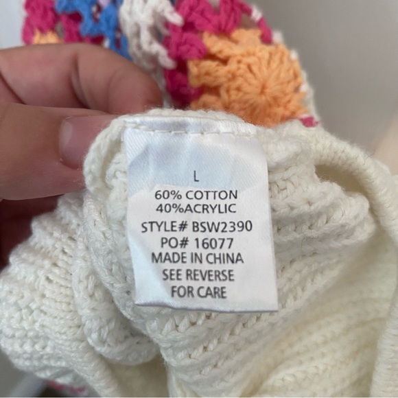 White Knit cropped Top with Multicolor Crochet Sleeves - Picture 8 of 9